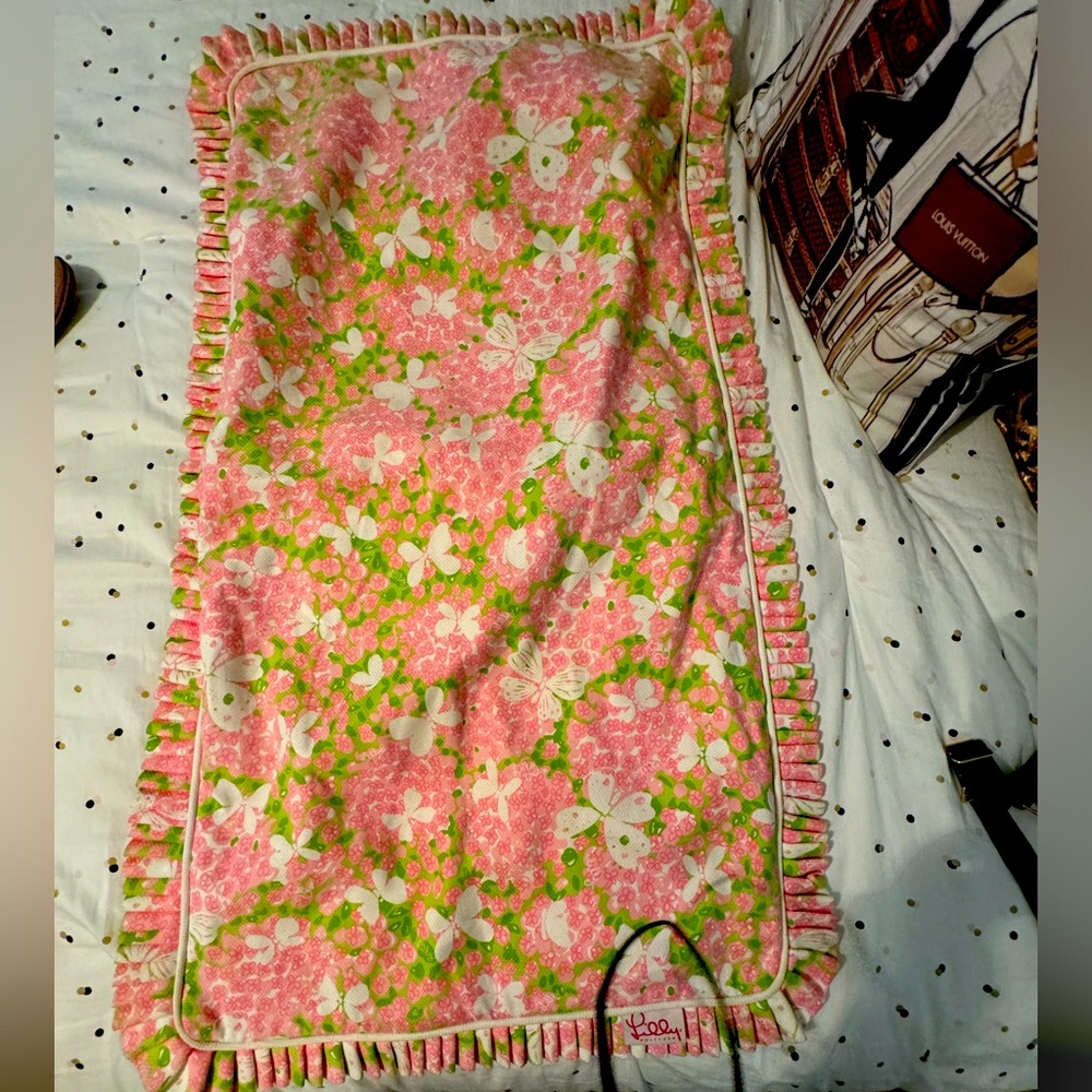 Adorable Lilly Pulitzer King Pillow Sham🩷Dorm, Nursery, Teen💚Xmas is coming🤍